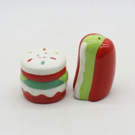 CERAMIC CHRISTMAS DECORATION SALT AND PEPPER SET